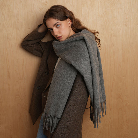 Why Every Fashionista Needs Scarves in Their Closet?
